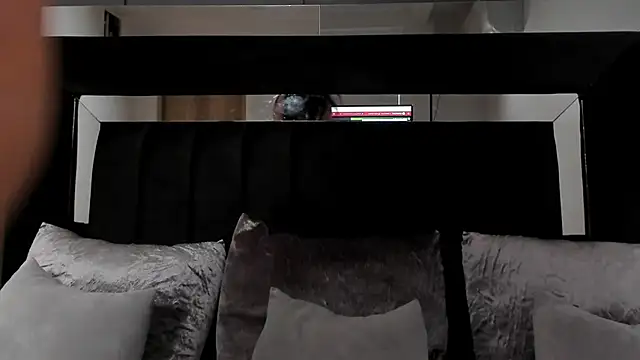 julieta jewel online show from March 3, 1:07 pm