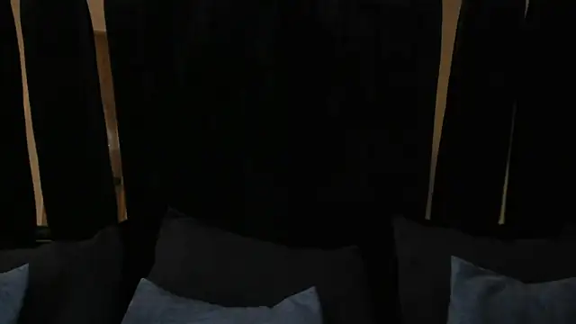 Snapshot of julieta_jewel chatting on May 1, 1:38 pm julieta jewel online show from May 1, 1:38 pm