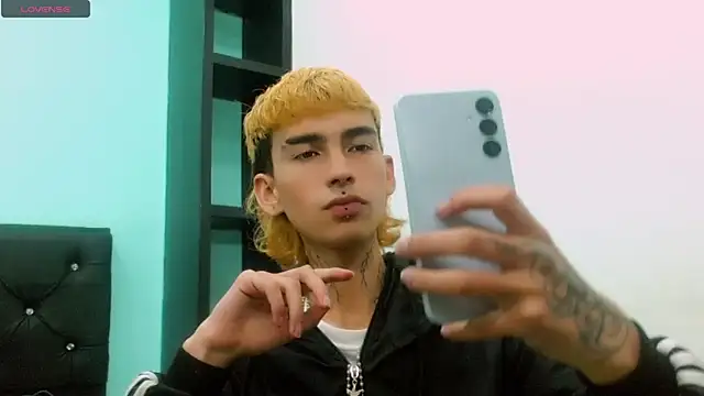 ttimy x boy online show from March 19, 9:26 pm