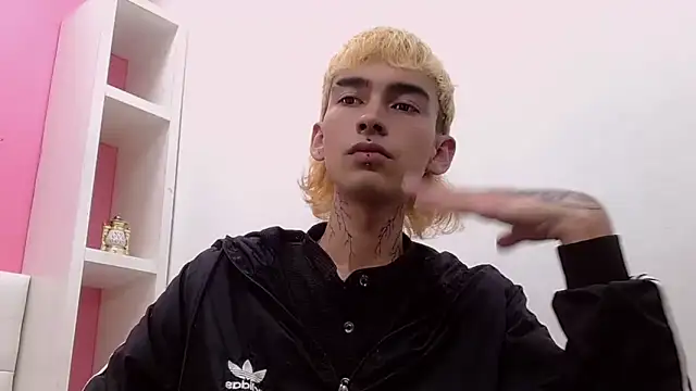 ttimy x boy online show from April 7, 8:10 pm