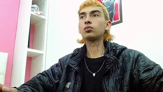 ttimy x boy online show from February 5, 7:21 pm