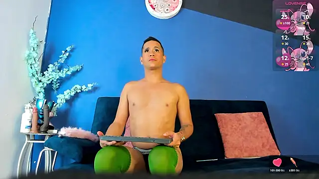 Snapshot of zaid_lion chatting on February 26, 1:11 pm zaid lion online show from February 26, 1:11 pm