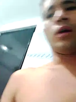 Snapshot of zaid_lion chatting on May 15, 1:09 pm zaid lion online show from May 15, 1:09 pm