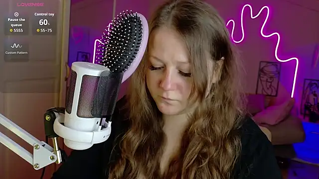 Snapshot of LizzyShine chatting on October 7, 5:58 pm LizzyShine online show from October 7, 5:58 pm