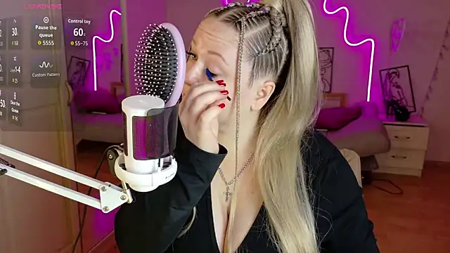 LizzyShine online show from November 21, 5:01 pm