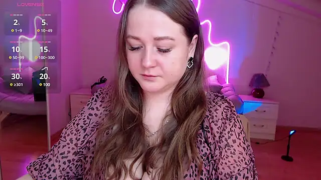 Snapshot of LizzyShine chatting on March 19, 7:06 pm LizzyShine online show from March 19, 7:06 pm