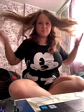 Snapshot of LizzyShine chatting on October 2, 11:35 am LizzyShine online show from October 2, 11:35 am