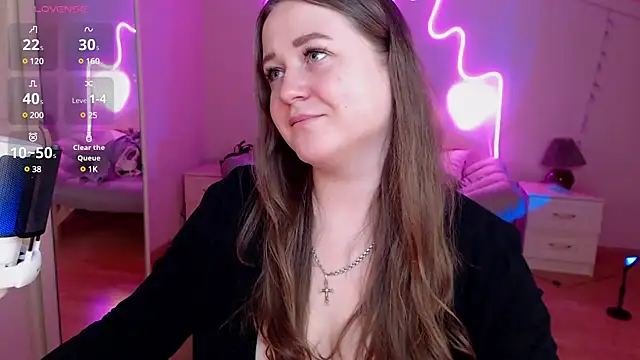 Snapshot of LizzyShine chatting on March 22, 8:26 pm LizzyShine online show from March 22, 8:26 pm