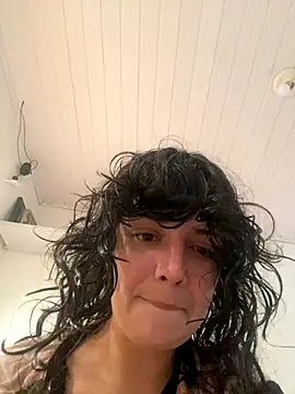 magalunabb online show from September 27, 4:24 pm