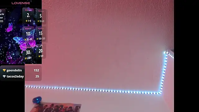 Snapshot of lorenitha_20 chatting on November 13, 3:27 pm lorenitha 20 online show from November 13, 3:27 pm