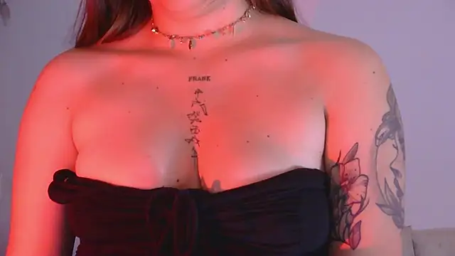 Miss oliviaa online show from March 11, 2:40 pm