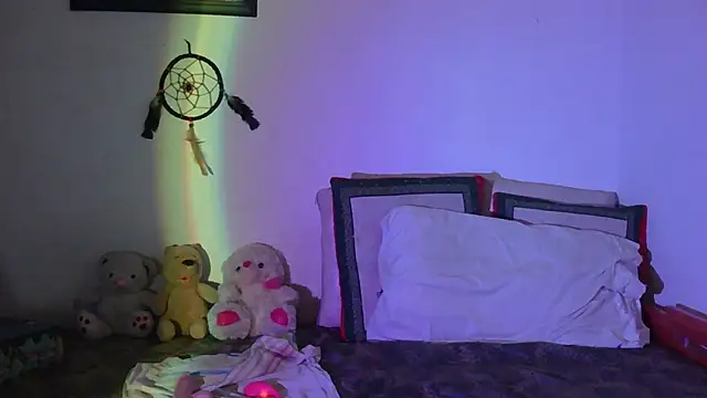 Miss oliviaa online show from March 4, 10:49 pm