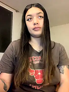 Snapshot of Miss_oliviaa chatting on October 28, 12:00 am Miss oliviaa online show from October 28, 12:00 am