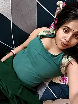 Snapshot of Sweet-Rani chatting on May 12, 5:19 pm Sweet-Rani online show from May 12, 5:19 pm