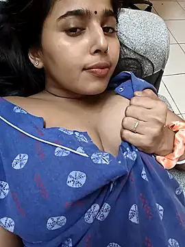 Snapshot of Sweet-Rani chatting on April 30, 7:10 pm Sweet-Rani online show from April 30, 7:10 pm