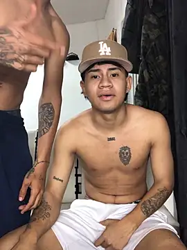 logannth online show from December 4, 11:37 pm