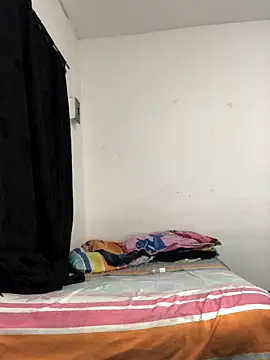 logannth online show from November 18, 4:05 am