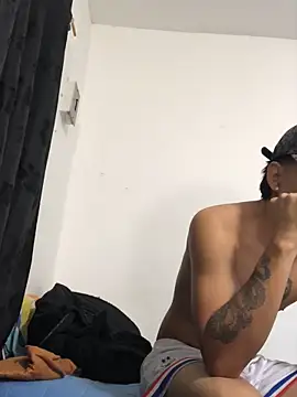 logannth online show from November 29, 10:32 pm