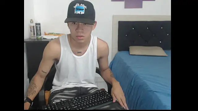 logannth online show from October 12, 7:48 pm