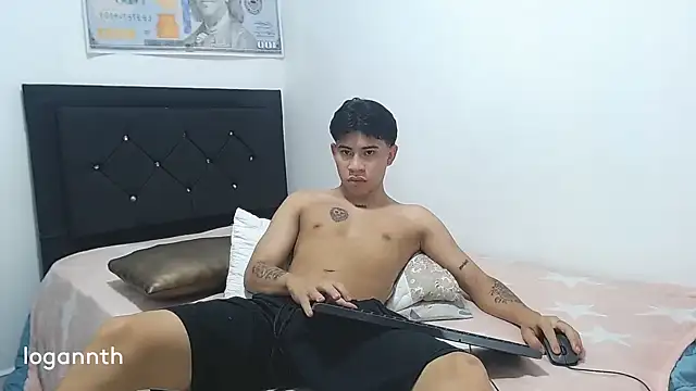 logannth online show from March 18, 4:40 am