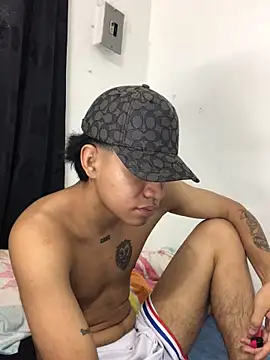 logannth online show from November 27, 9:48 pm