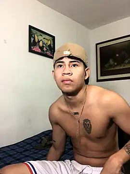 logannth online show from December 16, 11:53 pm