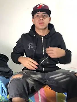 logannth online show from December 2, 11:17 pm