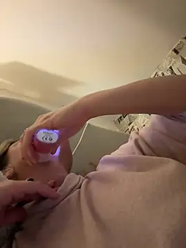 persiannqueen online show from February 19, 10:42 pm