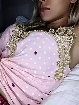 Snapshot of fofinhaa12 chatting on March 20, 12:08 am fofinhaa12 online show from March 20, 12:08 am