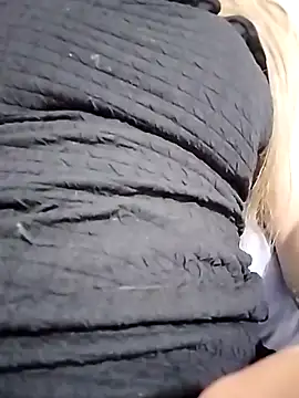 fofinhaa12 online show from March 12, 12:38 am