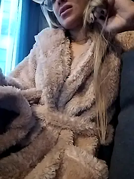 Snapshot of fofinhaa12 chatting on November 29, 2:28 pm fofinhaa12 online show from November 29, 2:28 pm