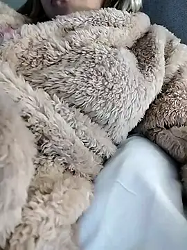 Snapshot of fofinhaa12 chatting on November 14, 12:47 am fofinhaa12 online show from November 14, 12:47 am