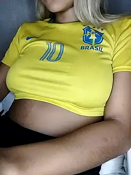 Snapshot of fofinhaa12 chatting on March 12, 10:48 am fofinhaa12 online show from March 12, 10:48 am