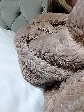 Snapshot of fofinhaa12 chatting on November 4, 5:39 pm fofinhaa12 online show from November 4, 5:39 pm