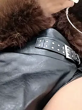 fofinhaa12 online show from January 7, 8:25 pm