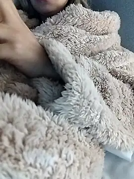 Snapshot of fofinhaa12 chatting on November 13, 12:42 pm fofinhaa12 online show from November 13, 12:42 pm