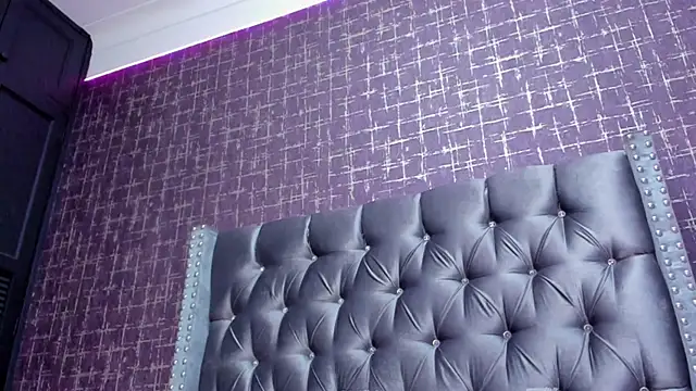 TOKIONAIANA online show from December 26, 1:10 pm