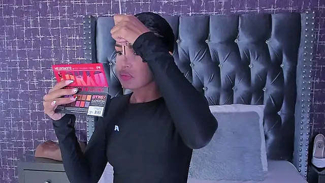 TOKIONAIANA online show from February 16, 10:10 am