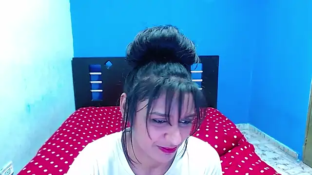 Snapshot of Juicy_pamela5 chatting on February 14, 8:26 pm Juicy pamela5 online show from February 14, 8:26 pm