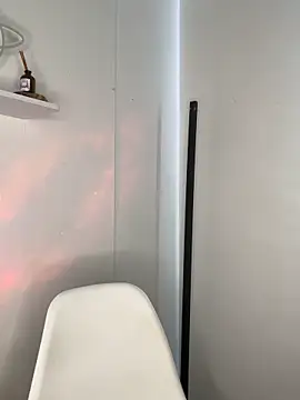 kristynmassey online show from April 1, 7:44 pm