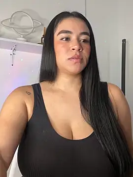 kristynmassey online show from March 10, 8:13 pm