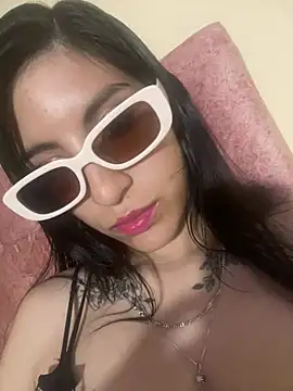 Sweett Sarita online show from February 14, 1:45 am