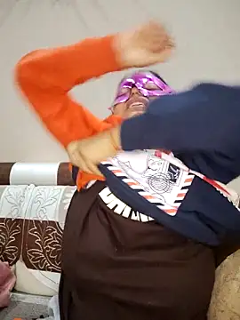 bigtitsqueen online show from December 22, 6:46 am