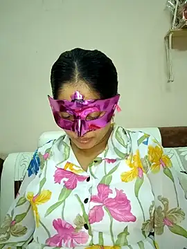 bigtitsqueen online show from November 8, 5:00 am