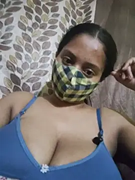 Snapshot of bigtitsqueen chatting on June 1, 5:34 pm bigtitsqueen online show from June 1, 5:34 pm
