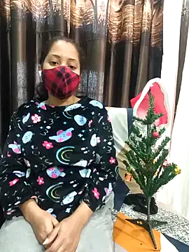 Snapshot of bigtitsqueen chatting on December 19, 9:18 am bigtitsqueen online show from December 19, 9:18 am