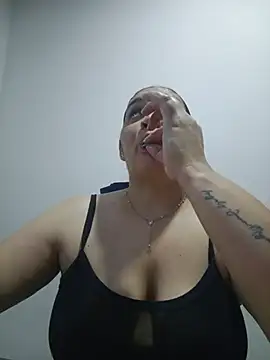 MirandaSoto online show from May 16, 4:22 am