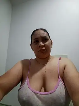 MirandaSoto online show from April 12, 5:11 am