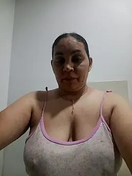 MirandaSoto online show from April 4, 4:30 am