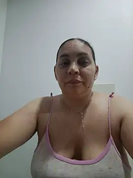 MirandaSoto online show from July 5, 6:20 am